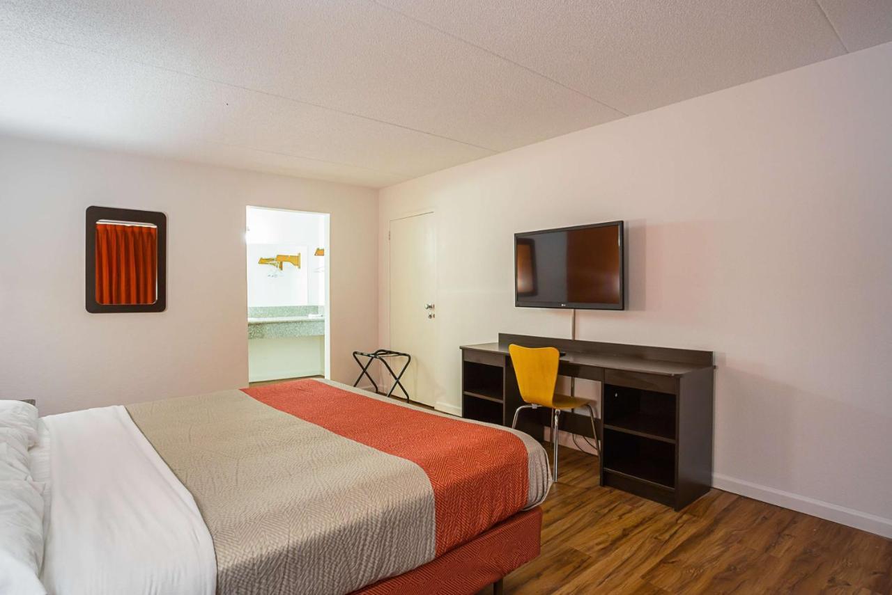 Hotel 6-vicksburg, Ms 2*